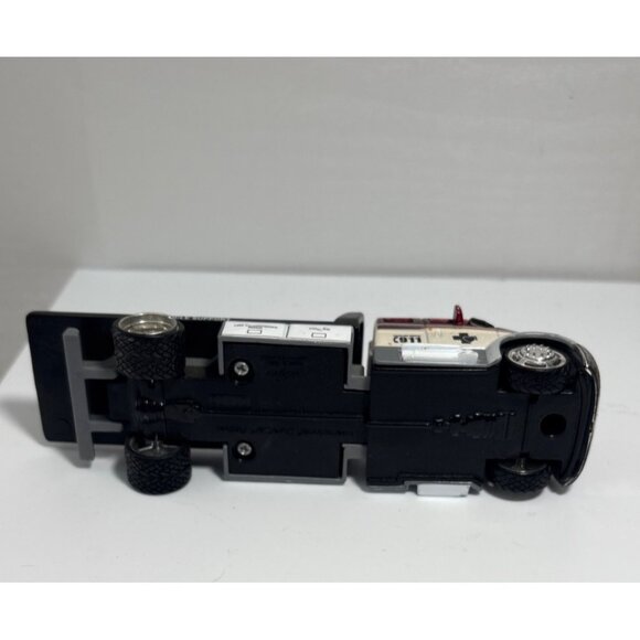 Maisto International DuraStar Flatbed Diecast Truck 1:64 - Picture 9 of 10